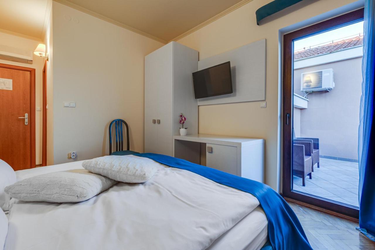 Hotel Marinko ザダル エクステリア 写真