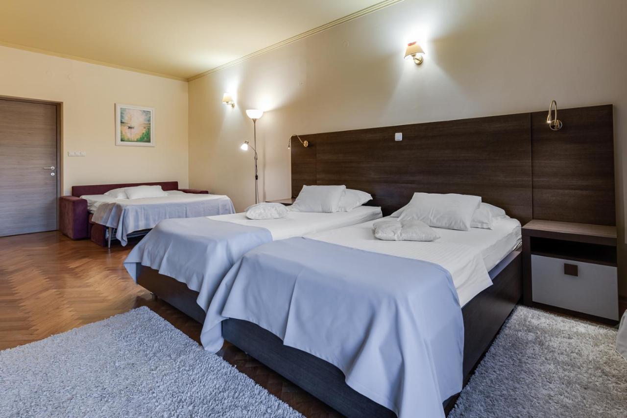 Hotel Marinko ザダル エクステリア 写真
