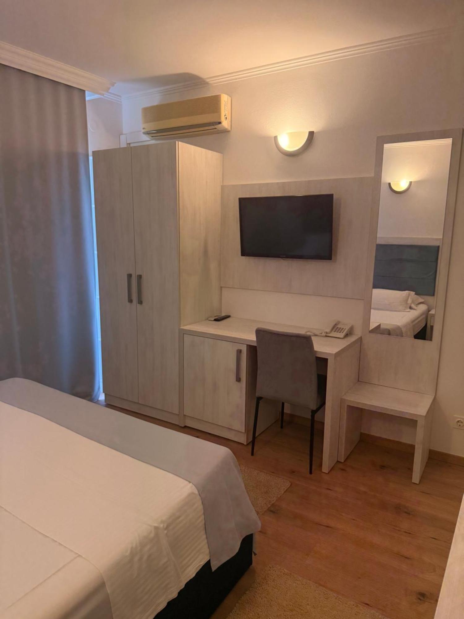 Hotel Marinko ザダル エクステリア 写真