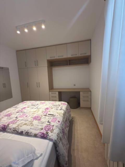 Hotel Marinko ザダル エクステリア 写真